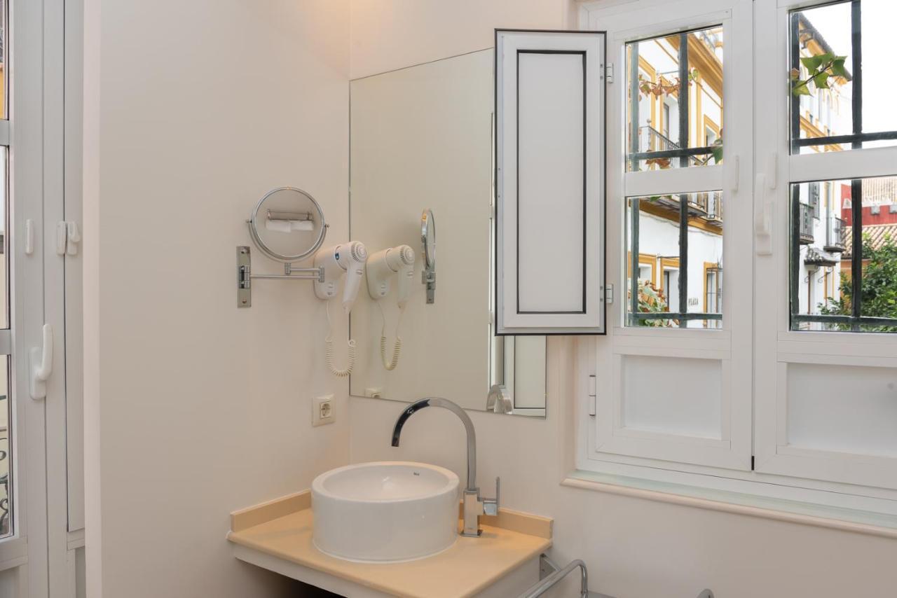 סביליה Hotel Boutique Elvira Plaza מראה חיצוני תמונה