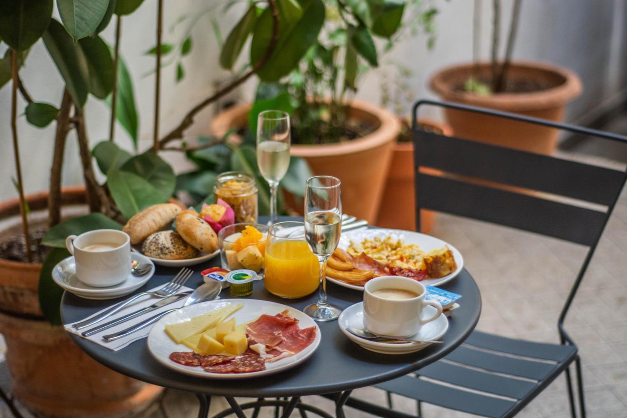 סביליה Hotel Boutique Elvira Plaza מראה חיצוני תמונה