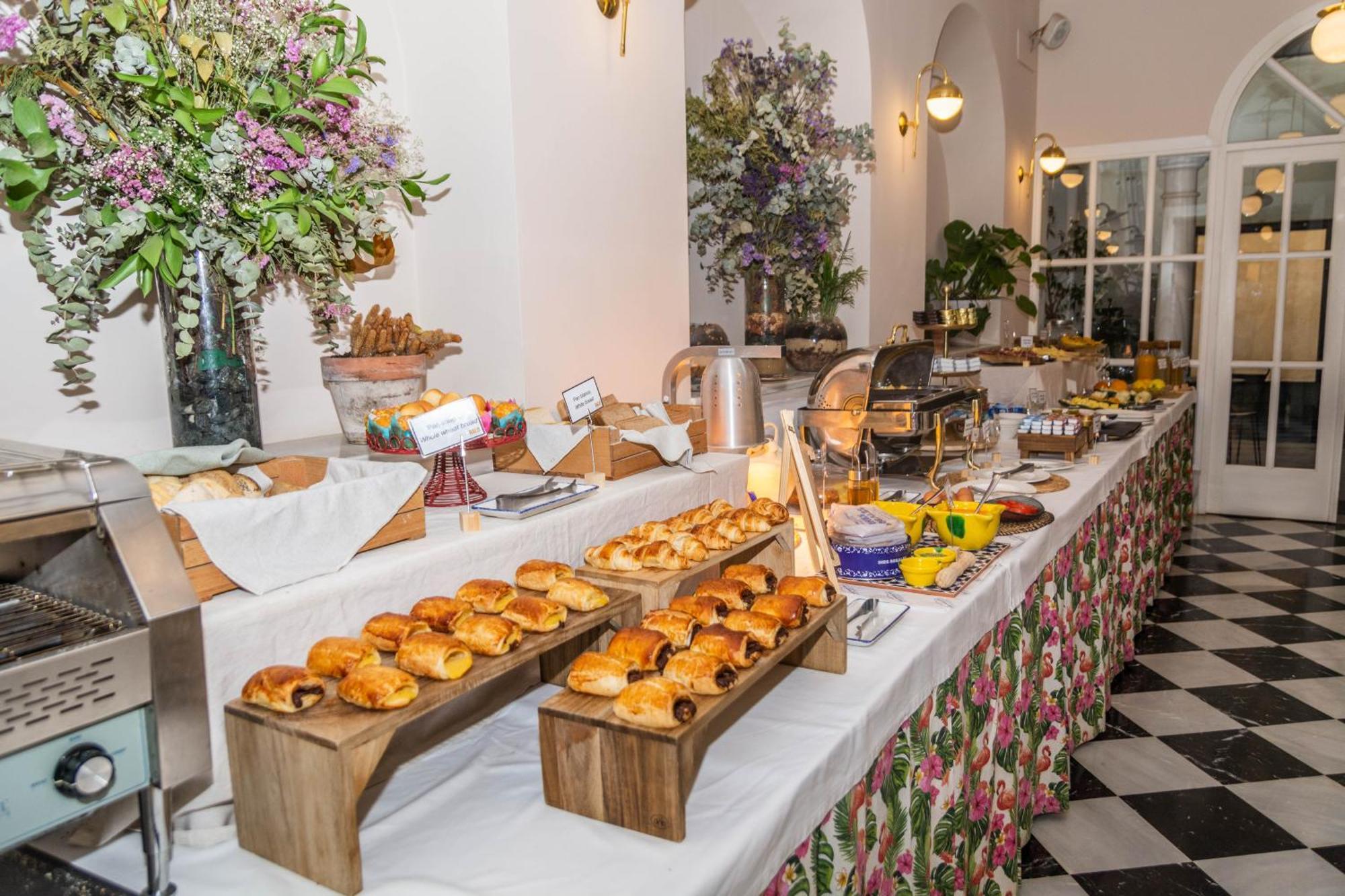 סביליה Hotel Boutique Elvira Plaza מראה חיצוני תמונה